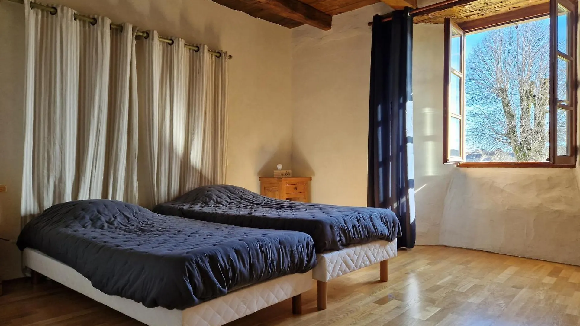 Ancien Presbytere, Gite Familial Florentin-la-Capelle Semesterbostad