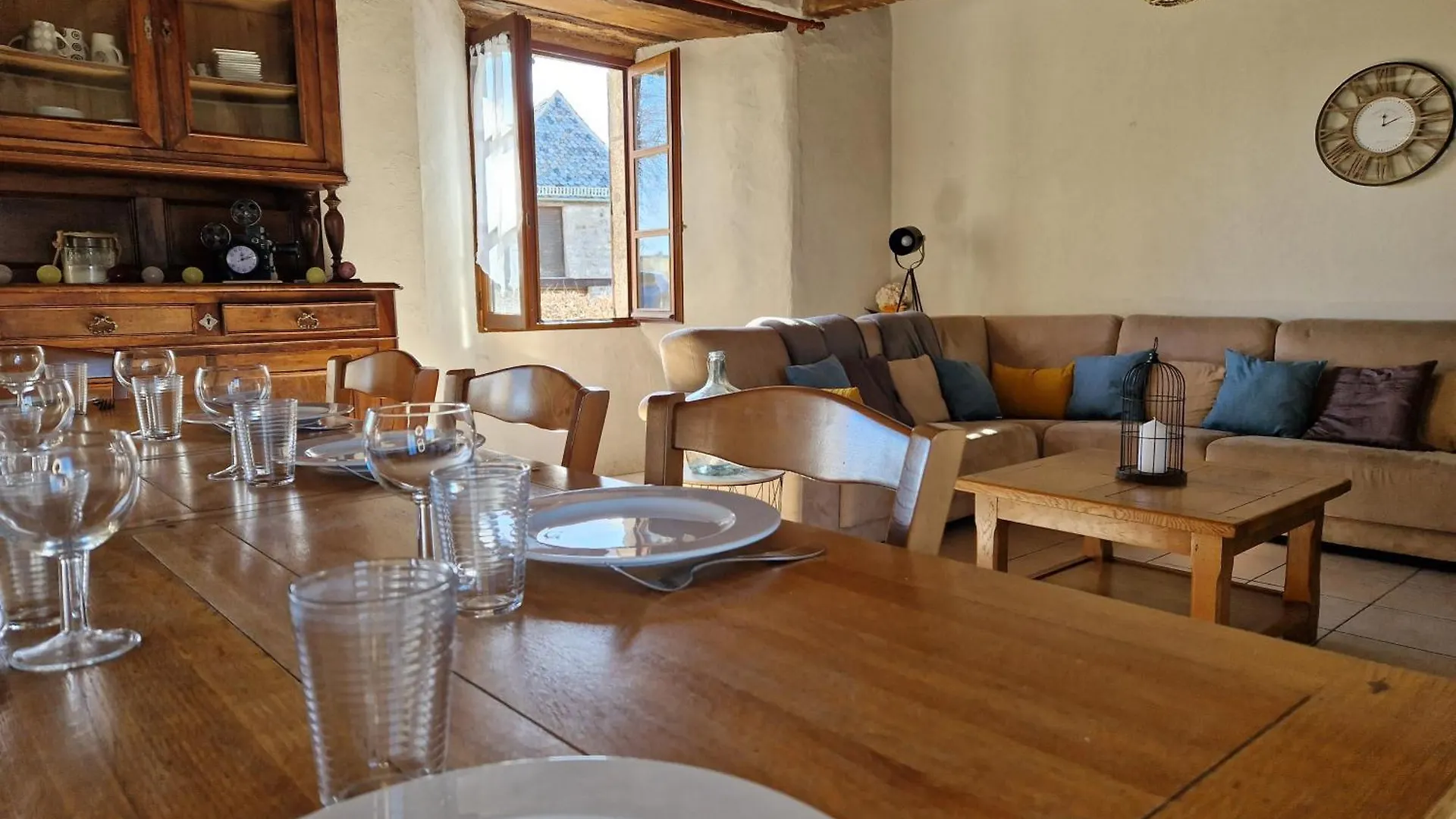 Semesterbostad Ancien Presbytere, Gite Familial Florentin-la-Capelle Frankrike